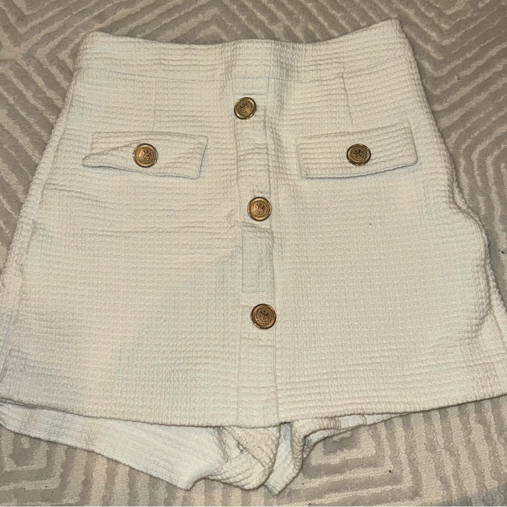 Zara White Textured Shorts with Gold Buttons